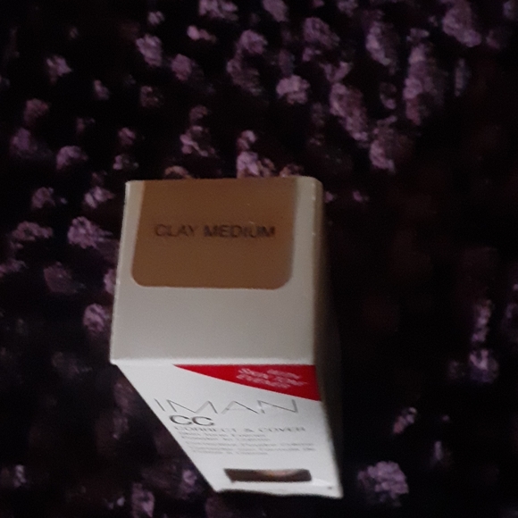 Makeup - Picture 2 of 5